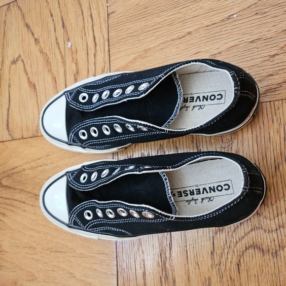 Like New Chuck 70 Low Top - Black - Picture 2 of 9